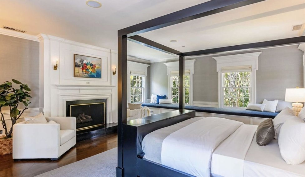 Ashton Kutcher a Mila Kunis prodali domek v Beverly Hills