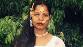 Asia Bibi má být popravena, protože se napila z muslimské studny