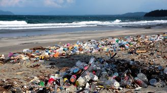 Od tropických pláží po posvátné řeky aneb Jak plasty ničí poslední ráje světa Od tropických pláží po posvátné řeky aneb Jak plasty ničí poslední ráje světa