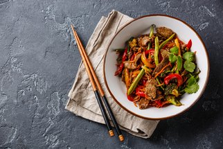Asijská kuchyně není jen o smažených nudlích: Ochutnejte nasi goreng nebo pravé kung pao