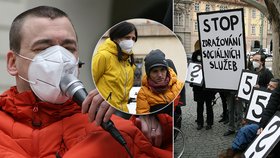 Protest vozíčkářů proti plánované novele zákona o sociálních službách, který by zdražil individuální péči asistentů.