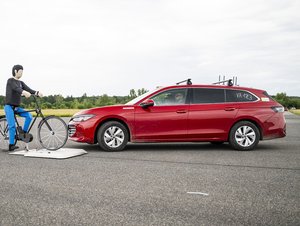 Svět motorů startuje kampaň Nevypínej, nebuď *****! Jak pomáhají současné asistenční systémy?