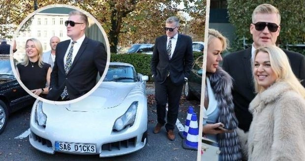 Top momenty Turkovy oslavy v grandhotelu: Blondýnka ho krmila dortem, dorazil i syn miliardáře