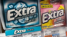 Aspartam obsahují limonády, ale třeba i žvýkačky.