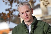 Zakladatele WikiLeaks předhodí Švédům kvůli znásilnění