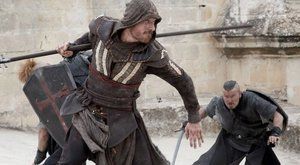 Assassin’s Creed v akci: První trailery na film