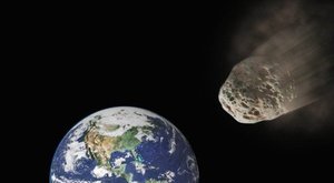 Asteroid 2012 DA14 se blíží k Zemi