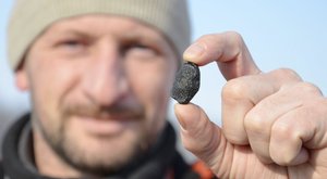 Země pod palbou: Jak na Rusko dopadl meteorit