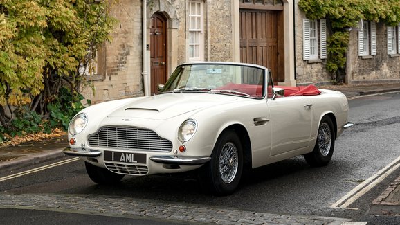 Klasický Aston Martin, Jaguar nebo Ferrari jako elektromobil? Žádný problém! 