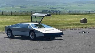 Aston Martin Bulldog Aston Martin Bulldog