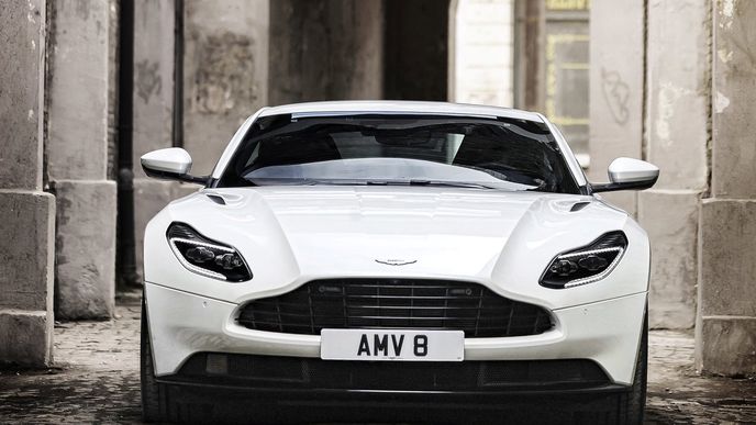 Aston Martin DB11