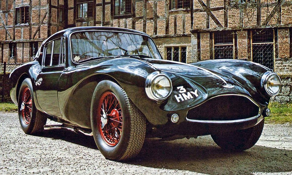 V letech 1954 a 1955 vyrobil Aston Martin tři kusy kupé DB3S, určené pro zákazníky. Kupé se v Anglii nazývala Fixed Head Coupe (FHC).