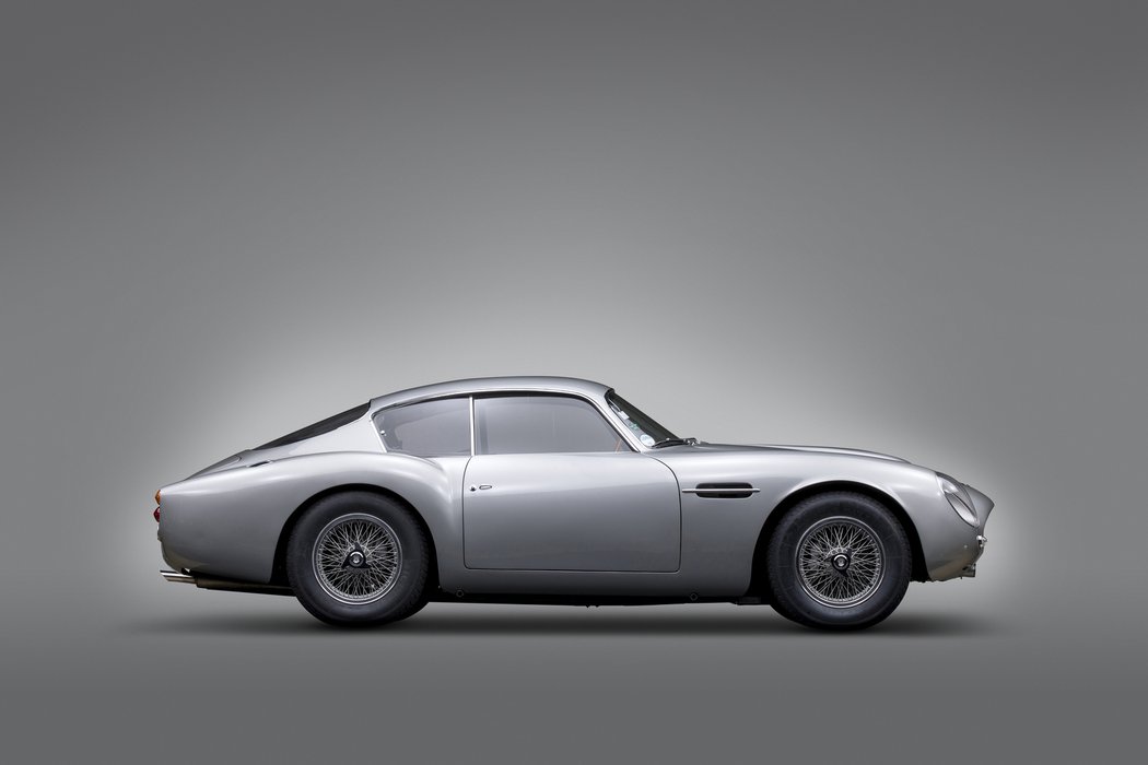 Aston Martin DB4 GT Zagato z roku 1962 za 9.520.000 dolarů, což je v přepočtu zhruba 206,65 mil. Kč.