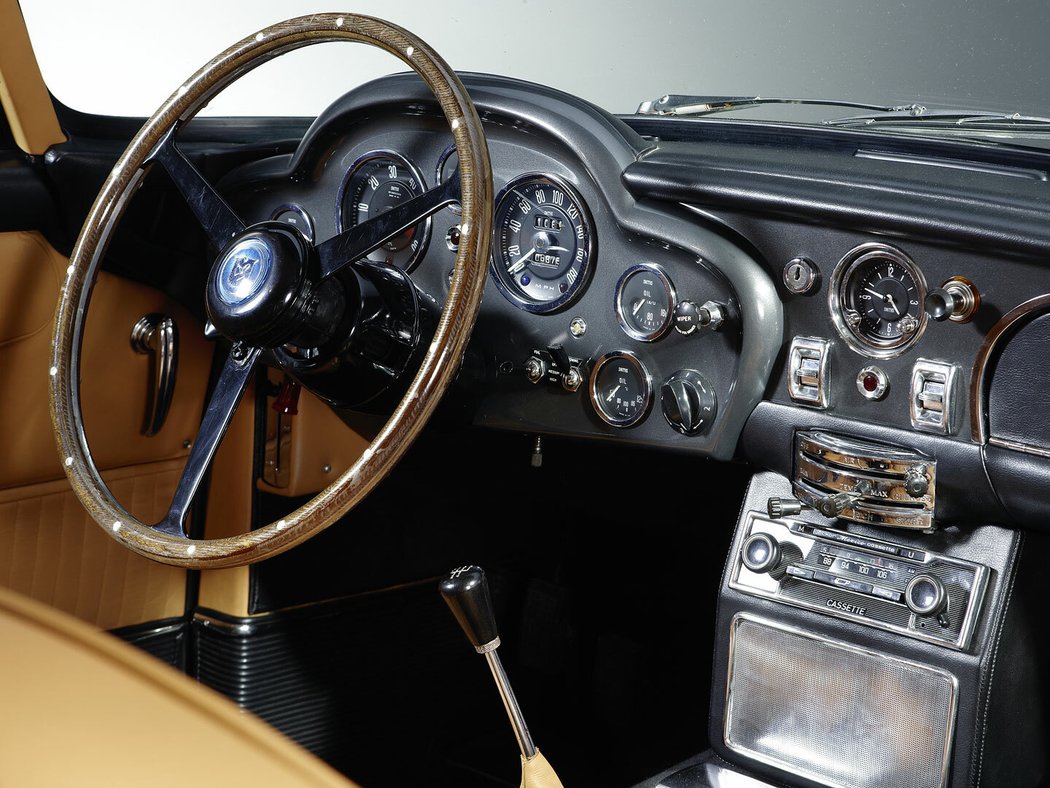 Aston Martin DB5 Vantage (1964–1965)