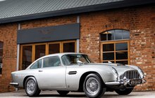 Aston Martin DB5 z Bonda jde do aukce... Za kolik?!