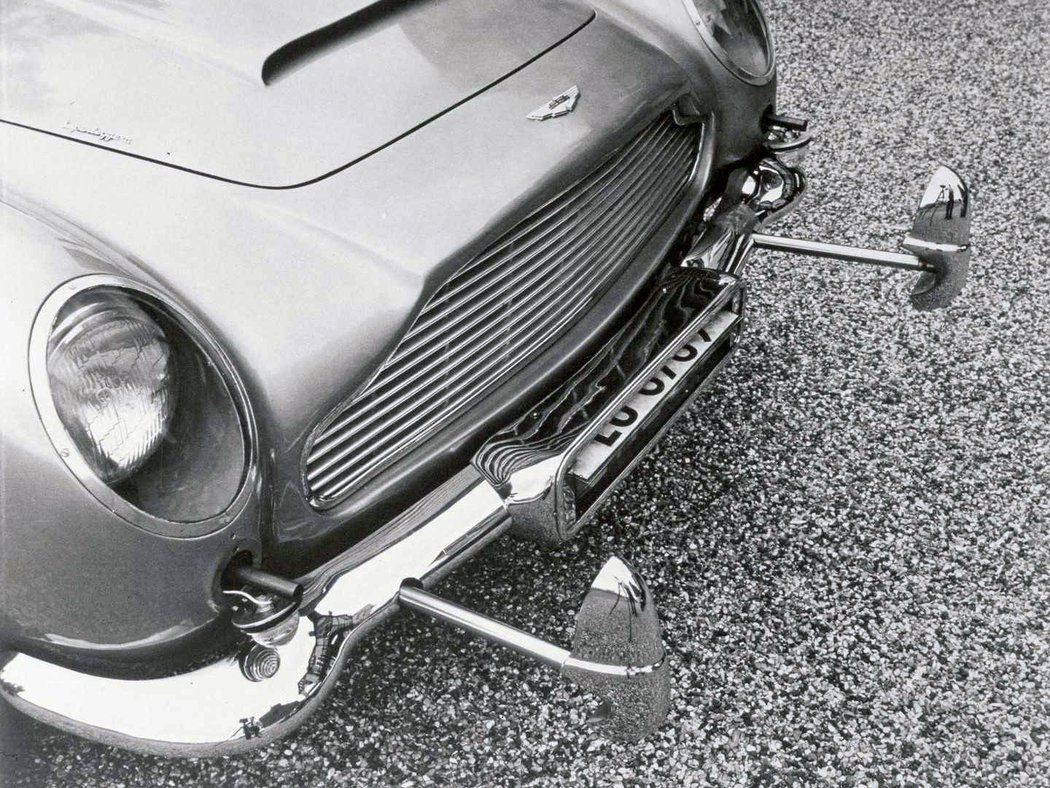 Aston Martin Goldfinger DB5 Continuation