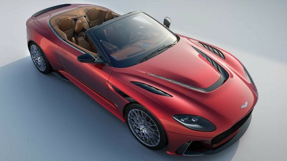 Aston Martin DBS 770 Ultimate se představuje i jako kabriolet Volante. Vznikne jen 199 kusů 