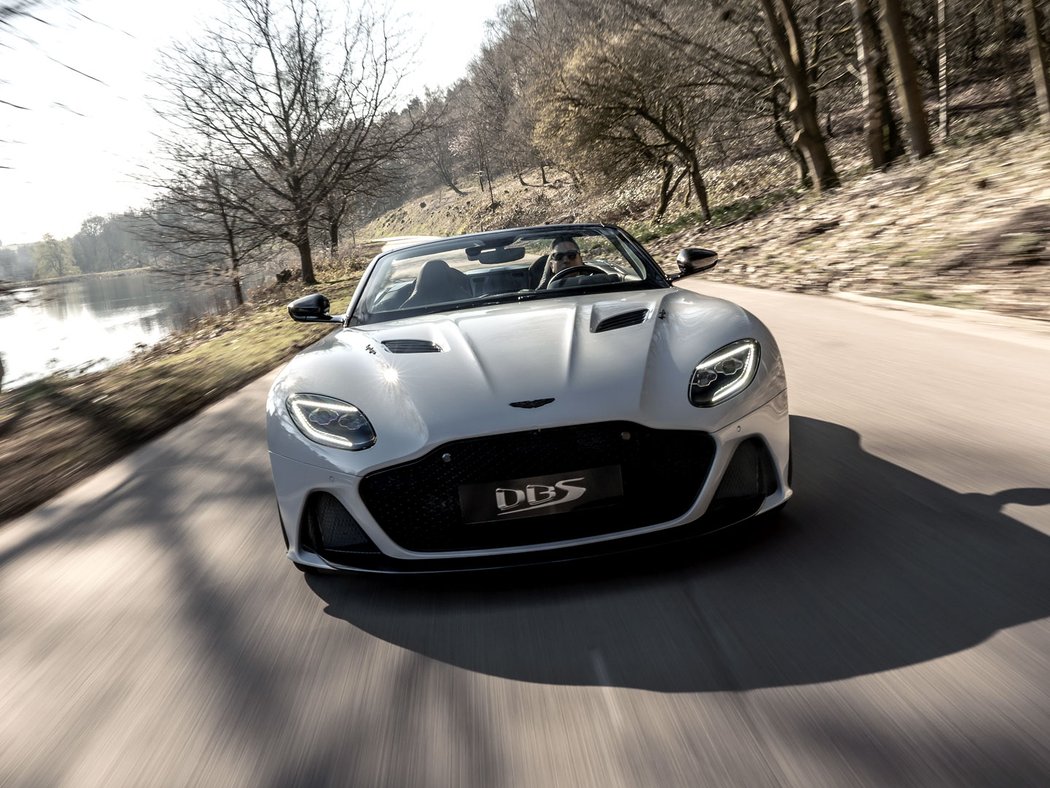 Aston Martin DBS Superleggera Volante