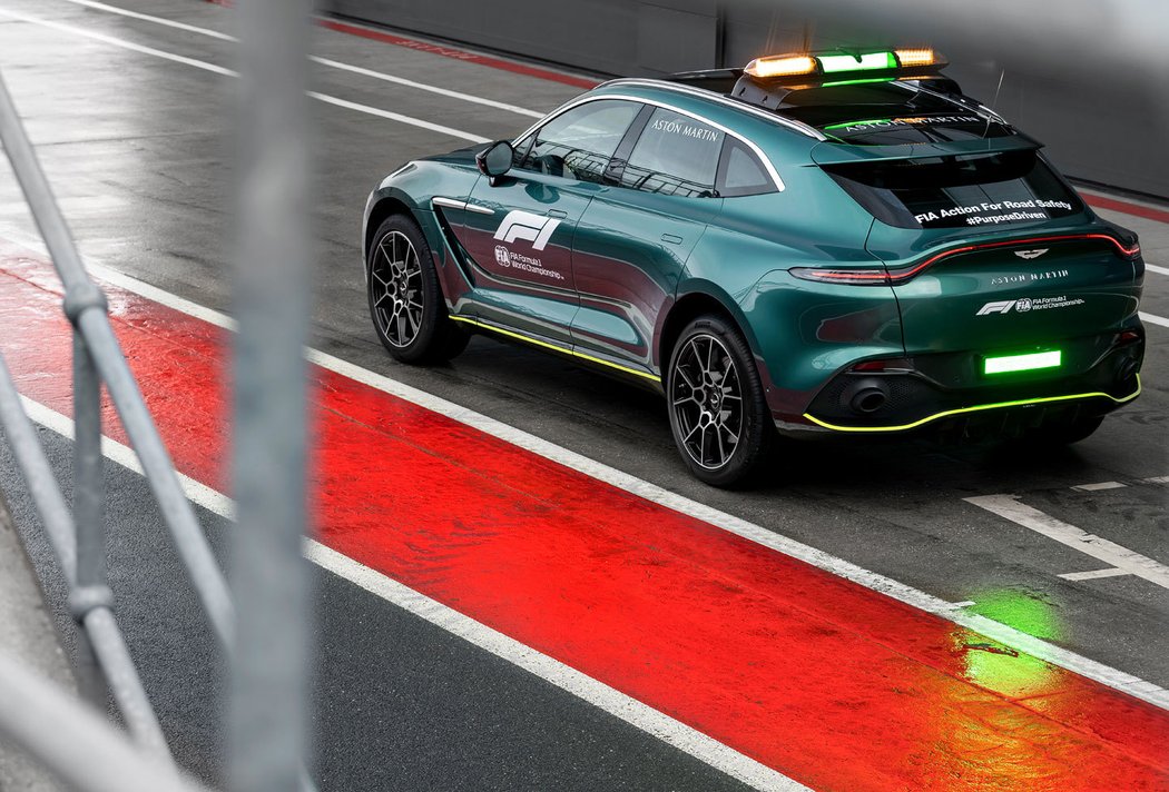 Aston Martin DBX