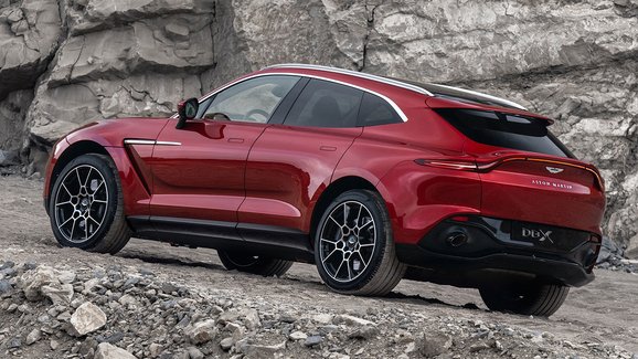 Aston Martin DBX oficiálně: Veledůležité SUV s osmiválcem se konečně představuje světu