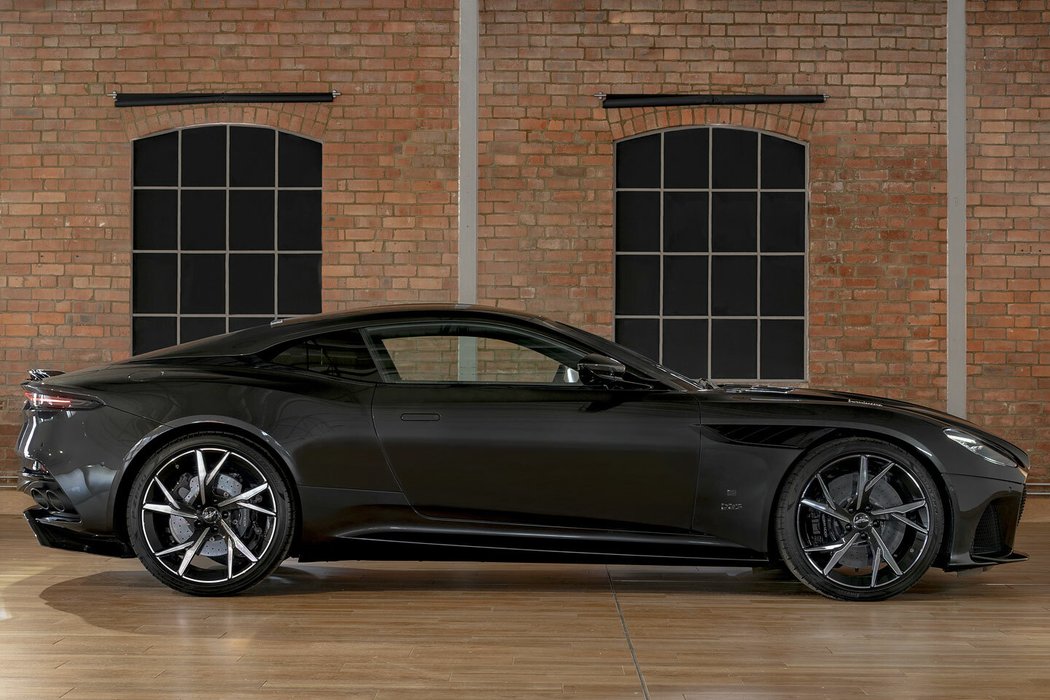 Aston Martin - 60 let Jamese Bonda