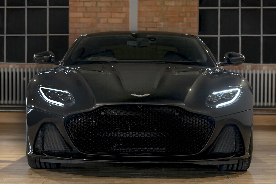 Není čas zemřít - Aston Martin DBS Superleggera