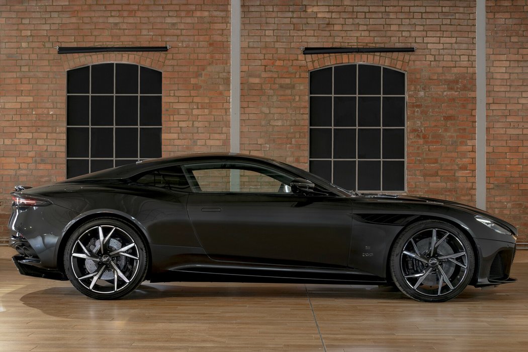 Není čas zemřít - Aston Martin DBS Superleggera