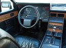 Dodnes dech beroucí limuzína Aston Martin Lagonda poprvé uvedla elektronickou přístrojovou desku