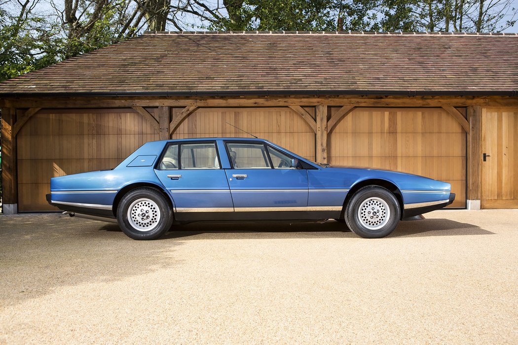 Aston Martin Lagonda