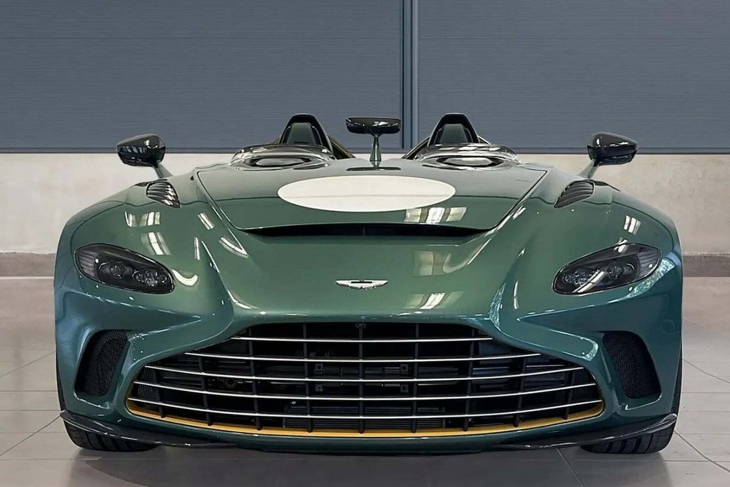 Aston Martin V12 Speedster