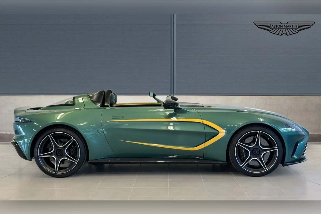 Aston Martin V12 Speedster