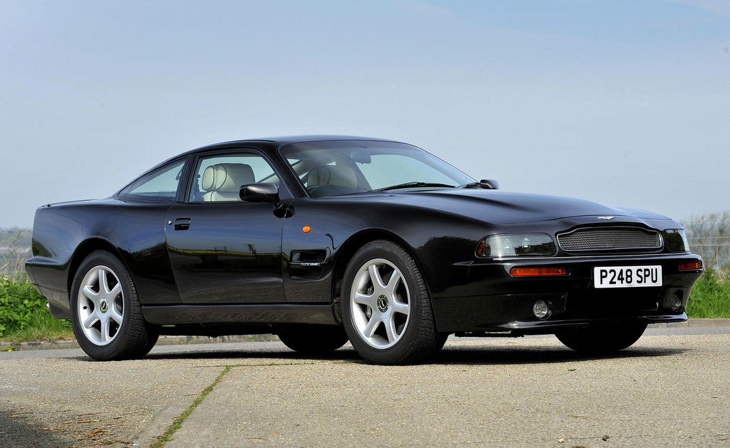 Aston Martin V8 Coupe (1996)