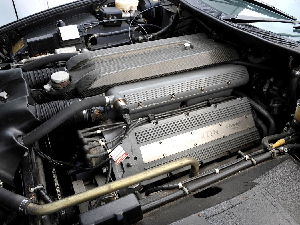 Aston Martin V8 Coupe (1996)