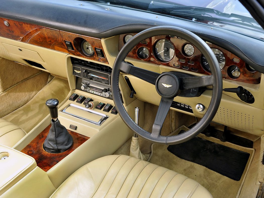 Aston Martin V8 Volante (1978)