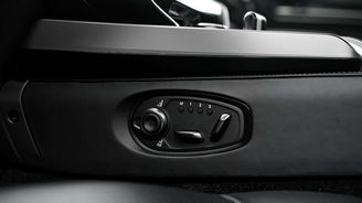 Aston Martin Vanquish Aston Martin Vanquish