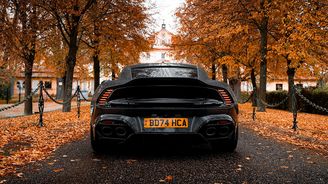 Aston Martin Vanquish Aston Martin Vanquish