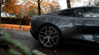 Aston Martin Vanquish Aston Martin Vanquish