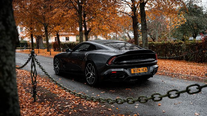 Aston Martin Vanquish Aston Martin Vanquish