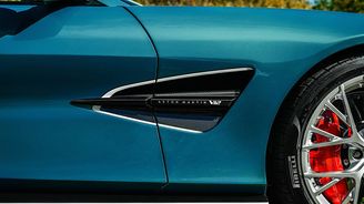 Aston Martin Vanquish Volante Wave Edition Aston Martin Vanquish Volante Wave Edition