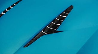 Aston Martin Vanquish Volante Wave Edition Aston Martin Vanquish Volante Wave Edition