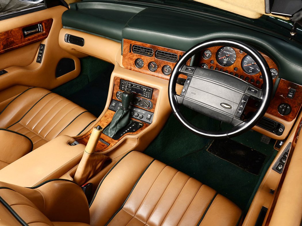 Aston Martin Virage Volante (1992)