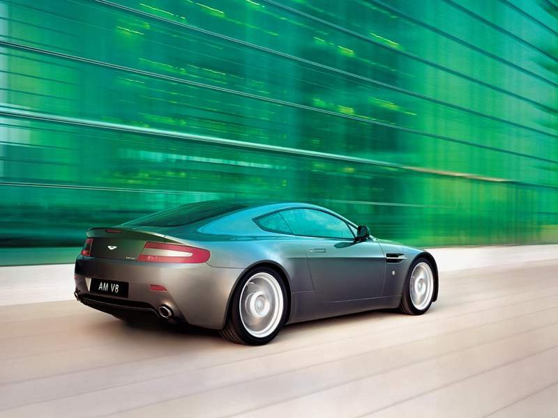 V8 Vantage