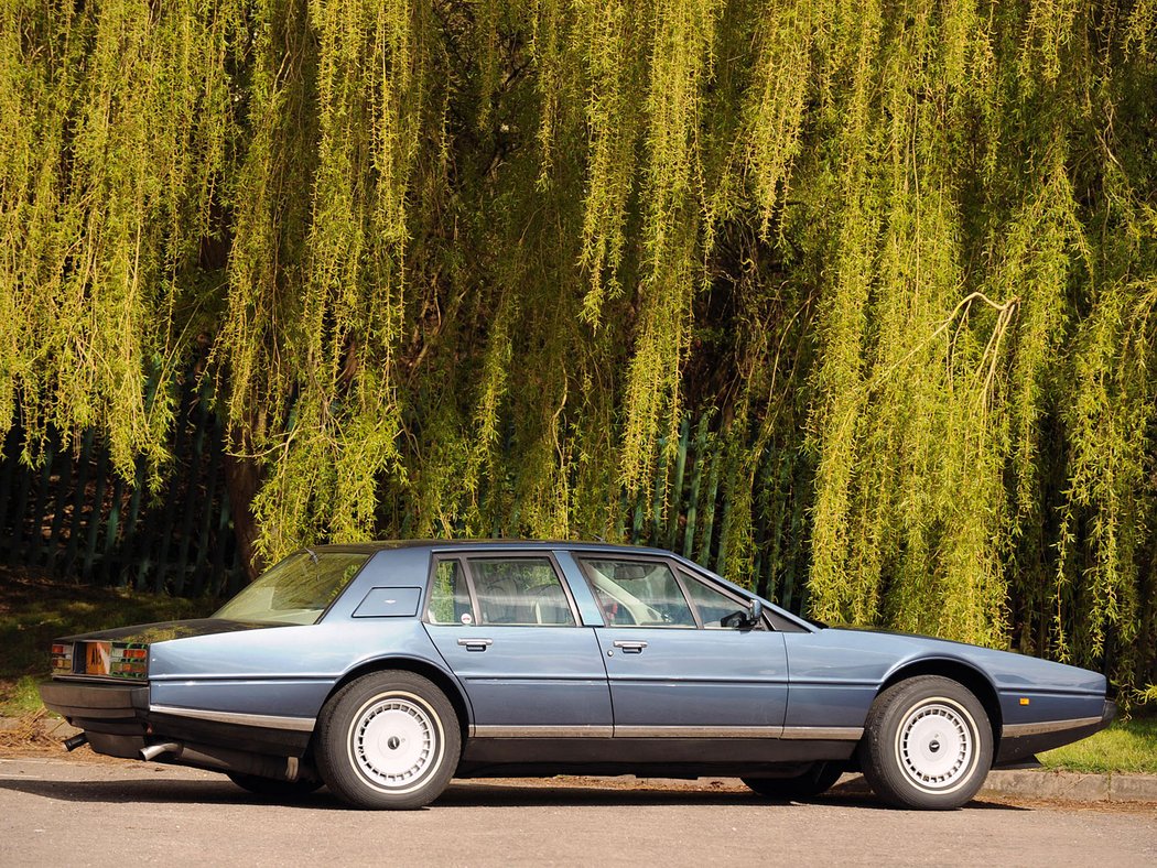 Aston Martin Lagonda