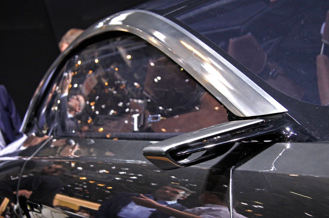 astonmartin novemodely autosalon zeneva2015 sportovni supersport crossover