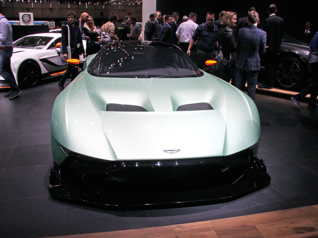 astonmartin novemodely autosalon zeneva2015 sportovni supersport crossover