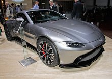 Ženeva 2018: Aston Martin V8 Vantage poprvé naživo. Parádně vypadající sporťák, ale co ten interiér?