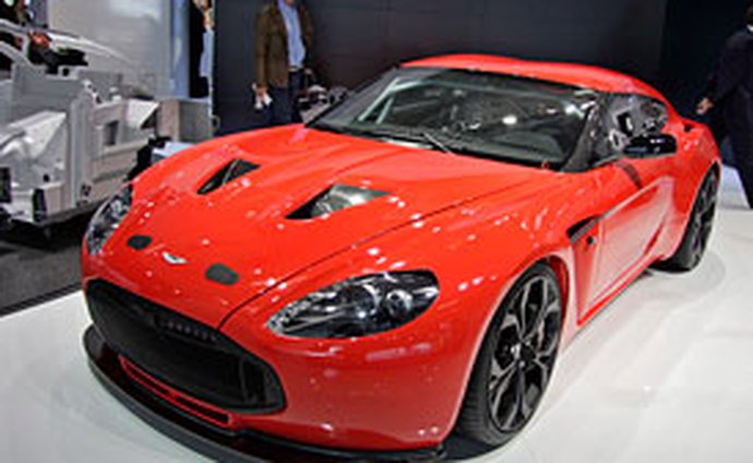 Aston Martin ve Frankfurtu: V12 Zagato a One-77