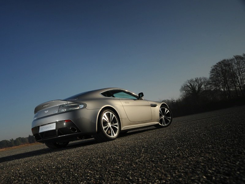 Aston Martin Vantage