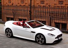 Aston Martin V12 Vantage Roadster oficiálně představen