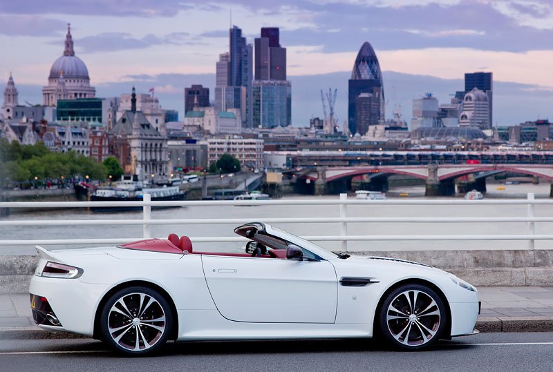 Aston Martin Vantage Roadster